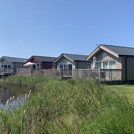 The Lake House At The Bay Filey, Sleeps 4, 1 Dog Welcome For Free Too Buitenkant foto